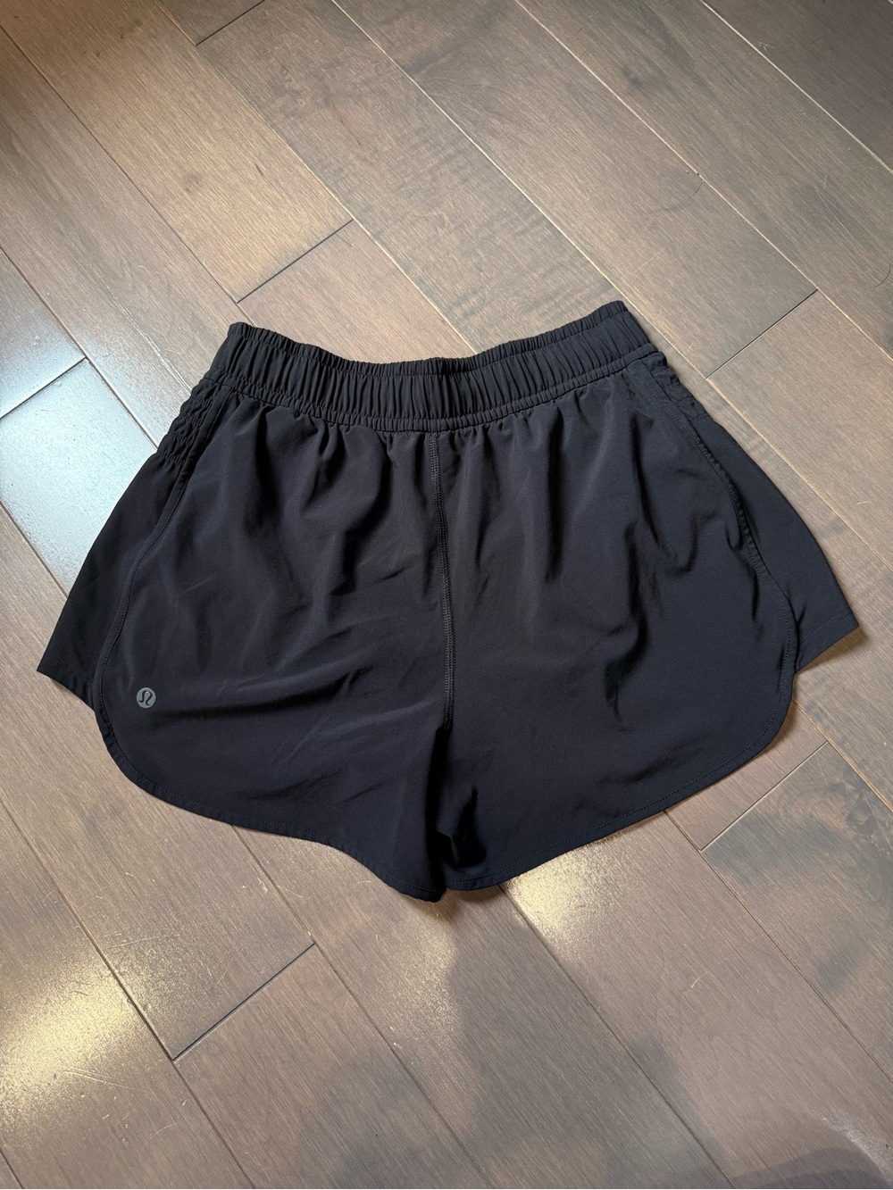 Lululemon Ruched Side High Rise Short 3” - Picture 2 of 4